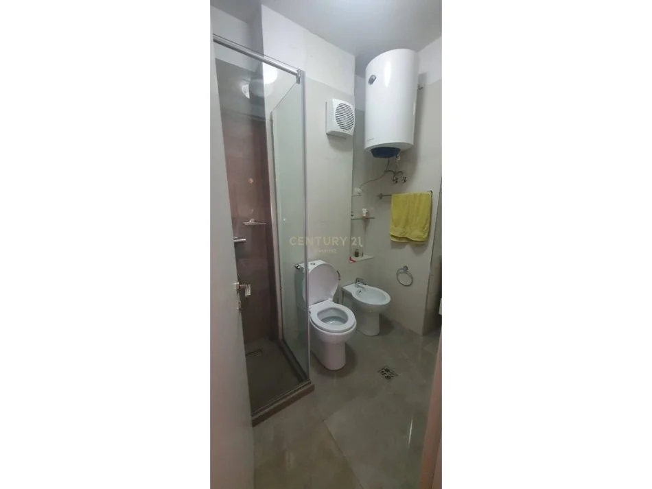 Tirane, jepet me qera apartament 2+1 Kati 2, 99 m² 550 € (Rruga e Ullishtes, Liqeni i Thatë, Tiranë)
