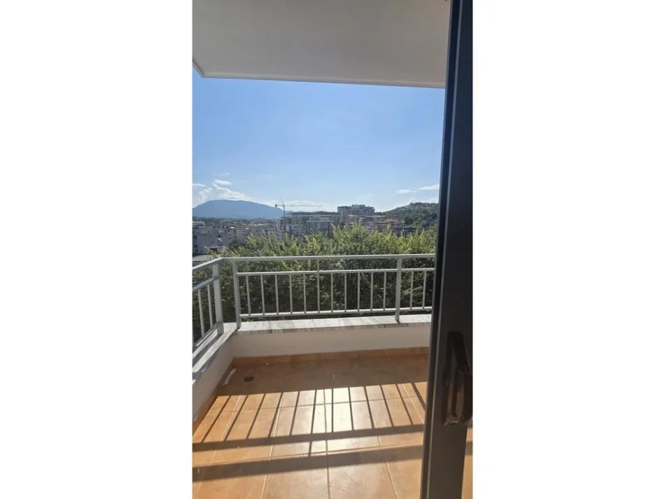 Apartament 1+1 me qera te Liqeni i Thate