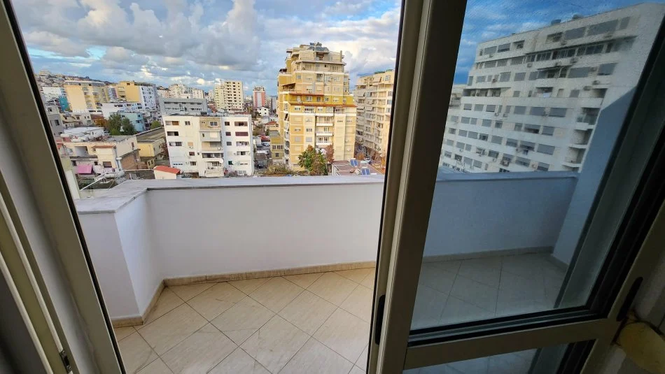 Durres, shitet apartament 2+1 Kati 6, 105 m² 120.000 € (AFER MUZEUMIT DURRES!)