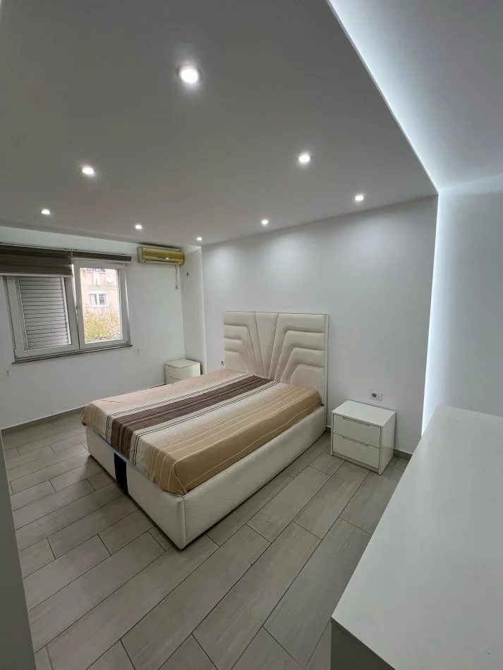 Tirane, shitet apartament 2+1 Kati 3, 83 m² 158.000 € (Rruga e Kavajes)