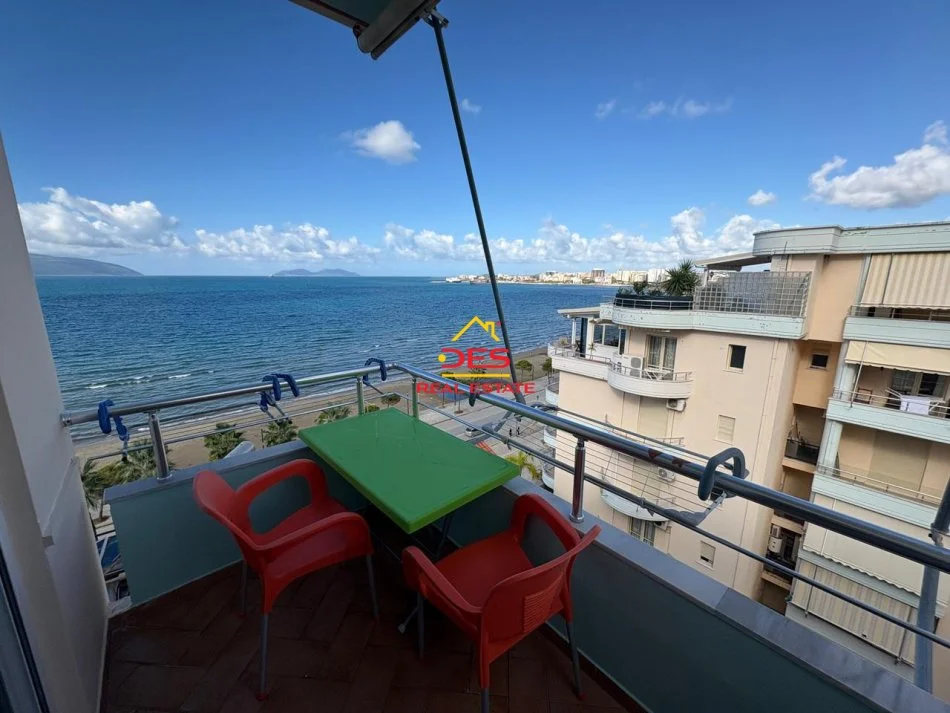 Vlore, jepet me qera apartament Kati 8, 50 m² 400 € (Rruga Murat Tërbaçi)