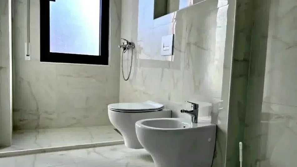 Tirane, shitet apartament 1+1 , 77 m² 190.000 € (Pazari i ri)