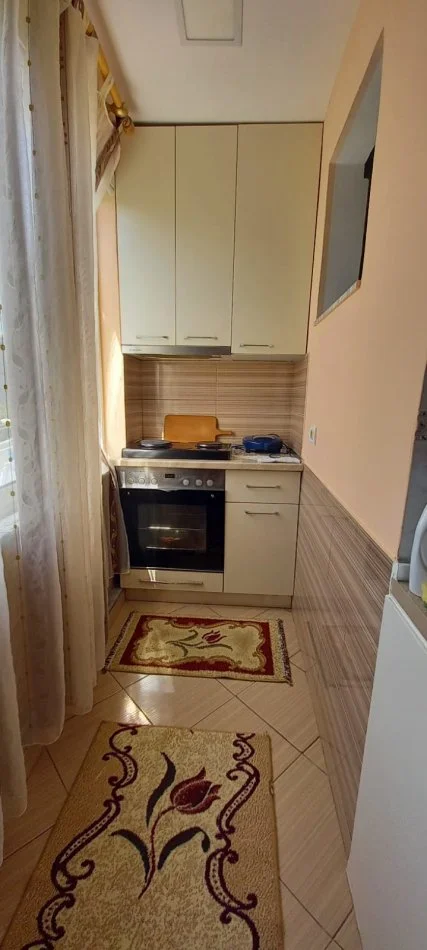Tirane, jepet me qera apartament 1+1 Kati 4, 33.000 € (Rruga Gaqo Tashko)