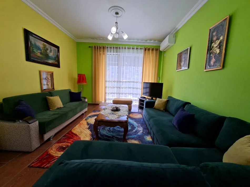 Tirane, jepet me qera apartament 1+1 Kati 2, 500 € 