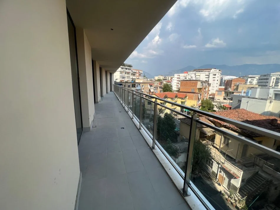 Tirane, shes apartament 2+1+Aneks+Ballkon Kati 1, 113 m² 226.000 € (MINE PEZA)
