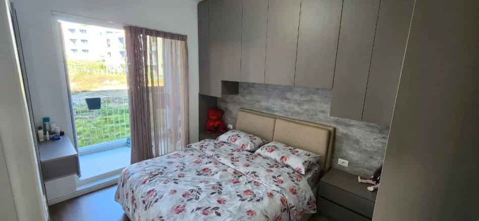 Tirane, shitet apartament 1+1 Kati 0, 50 m² 82 milion leke (Kompleksi Oxa, Fresk)