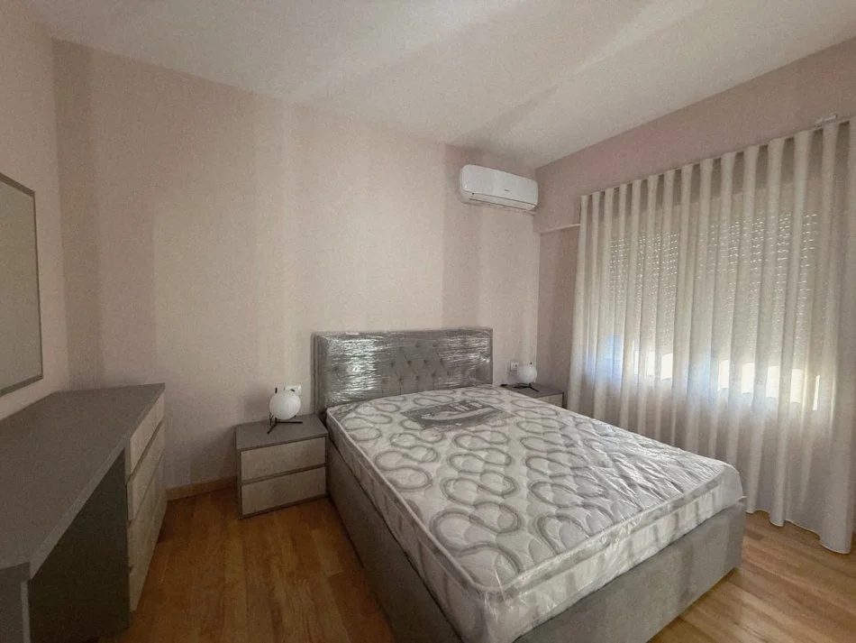 Tirane, jepet me qera apartament 1+1 Kati 3, 1 m² 500 €