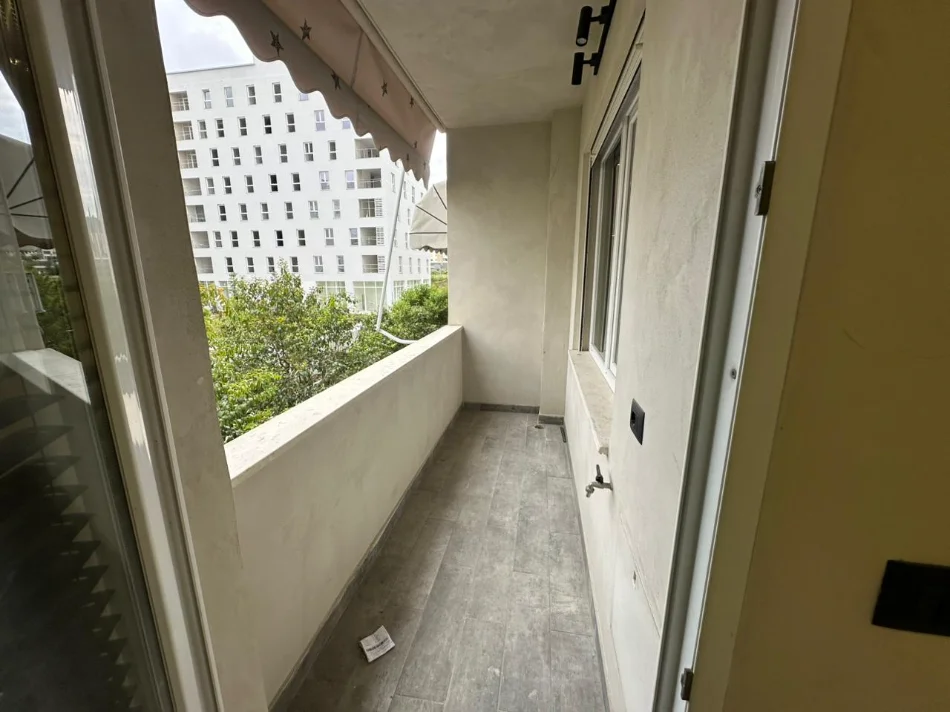 Tirane, jepet me qera ambjent biznesi Kati 1, 66 m² 800 € (Rruga Anton Lufi)