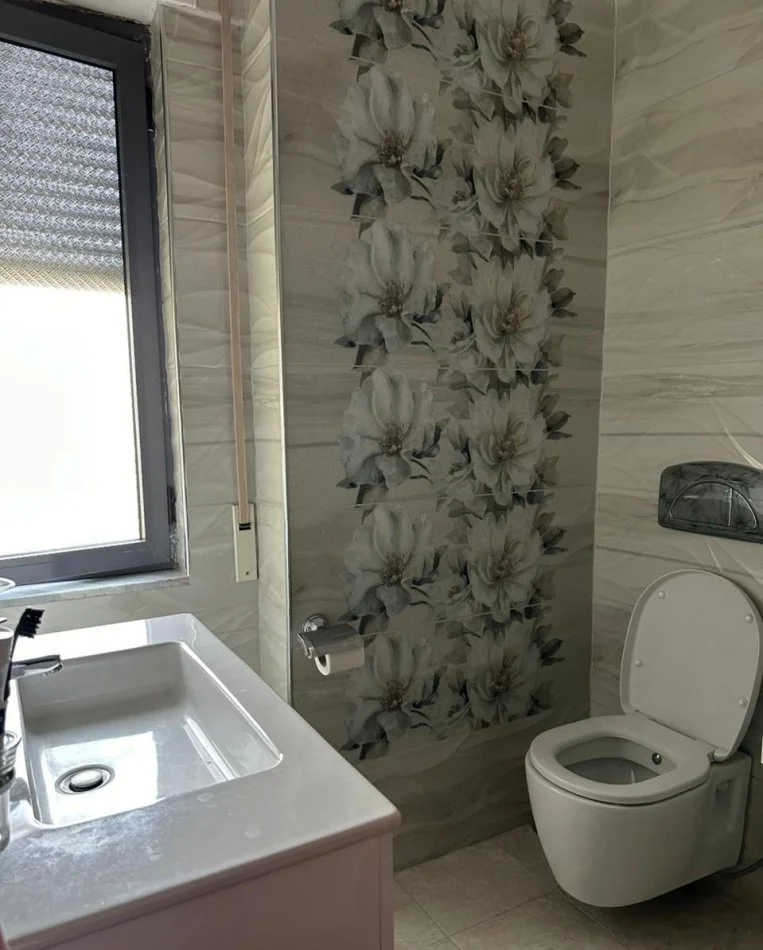Tirane, jepet me qera apartament 2+1 Kati 4, 107 m² 750 € 