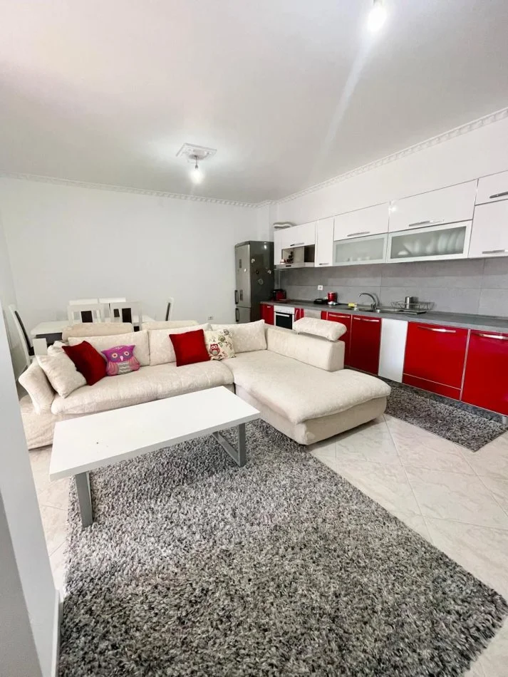 Tirane, jepet me qera apartament 2+1 Kati 2, 95 m² 700 € (Albanopoli Tirane)