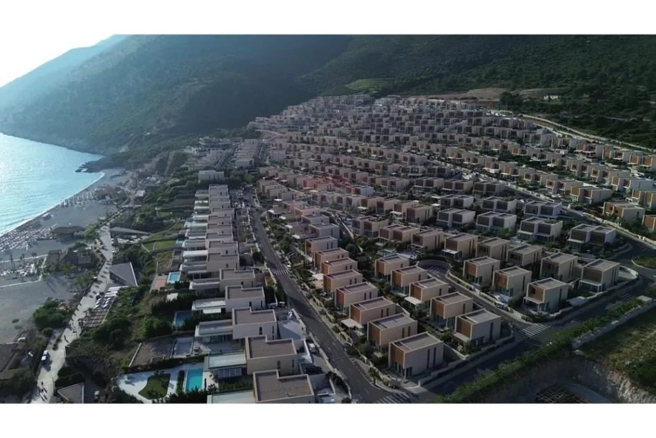 Dhermi - Palase, shitet 2+1 , (Shitet apartament 2+1 ne Green Coast 1!)