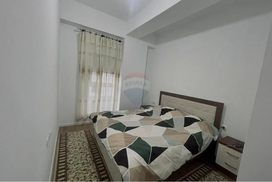 jepet me qera , 74 m² 600 € (Jepet me qira apartament 2+1+2 në Kompleksin Kaimi,)