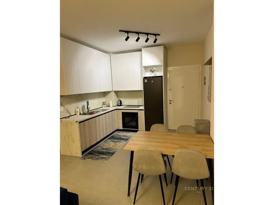 Apartament 1+1+garderobe me qera te Kodra e Diellit, 650 € / ne muaj