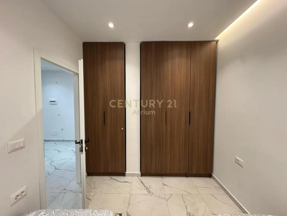 Apartament 1+1+post parkim me qera ne rrugen 5 Majm, 450 € / ne muaj