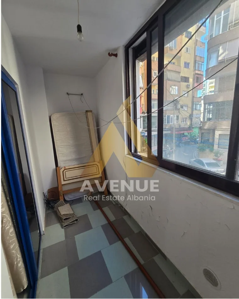Tirane, jepet me qera apartament 1+1+Ballkon Kati 2, 65 m² 470 € (Rruga e Elbasanit)