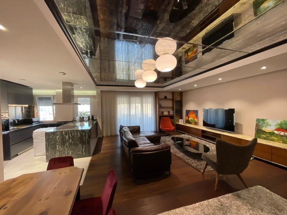 Tirane, jepet me qera apartament 2+1 Kati 3, 198 m² 1.600 € (kopshti botanik)