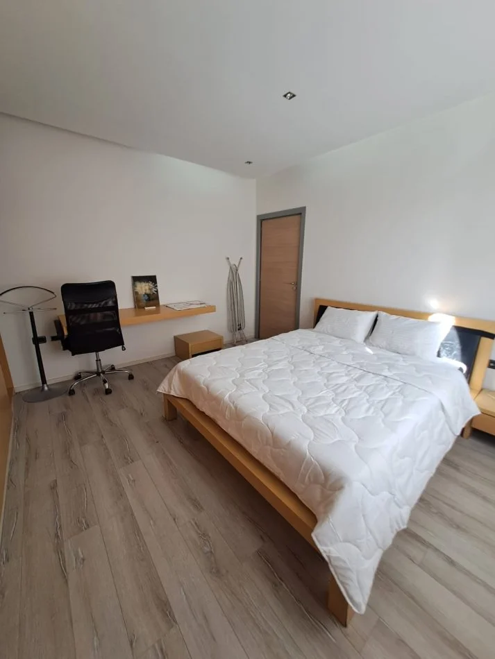 Tirane, jepet me qera apartament 1+1+Aneks+Ballkon Kati 8, 65 m² 600 € (Stadiumi Air Albania)