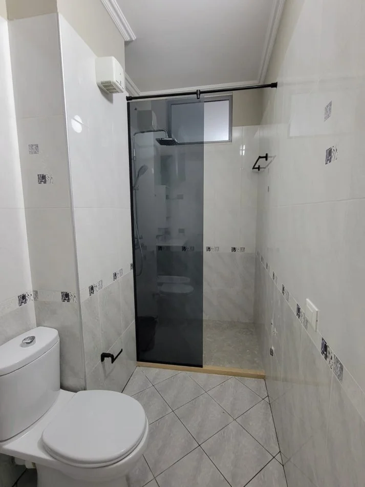 Tirane, jepet me qera apartament 2+1 Kati 2, 420 € (Fresk)