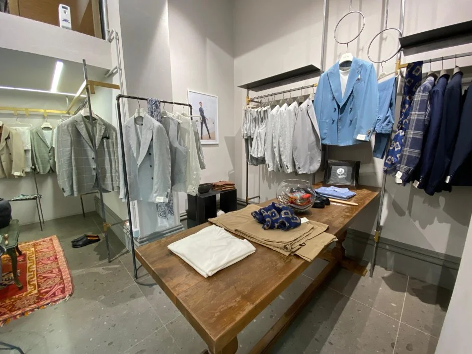 Tirane, shes ambjent biznesi Kati 0, 69 m² 138.000 € (bulevardi zogu I)