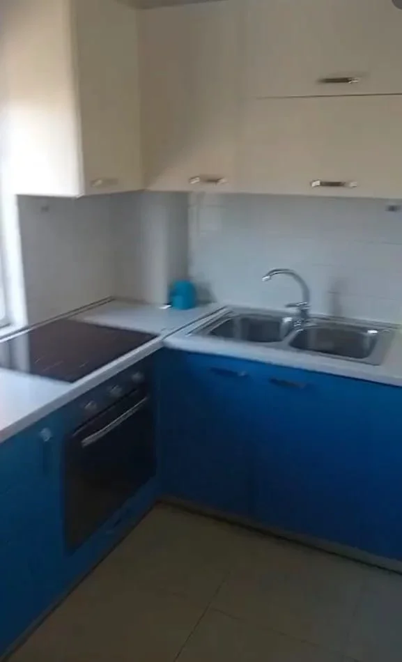 Tirane, jepet me qera apartament 2+1 Kati 2, 90 m² 500 € (Rruga Besa tek 5 Maji)