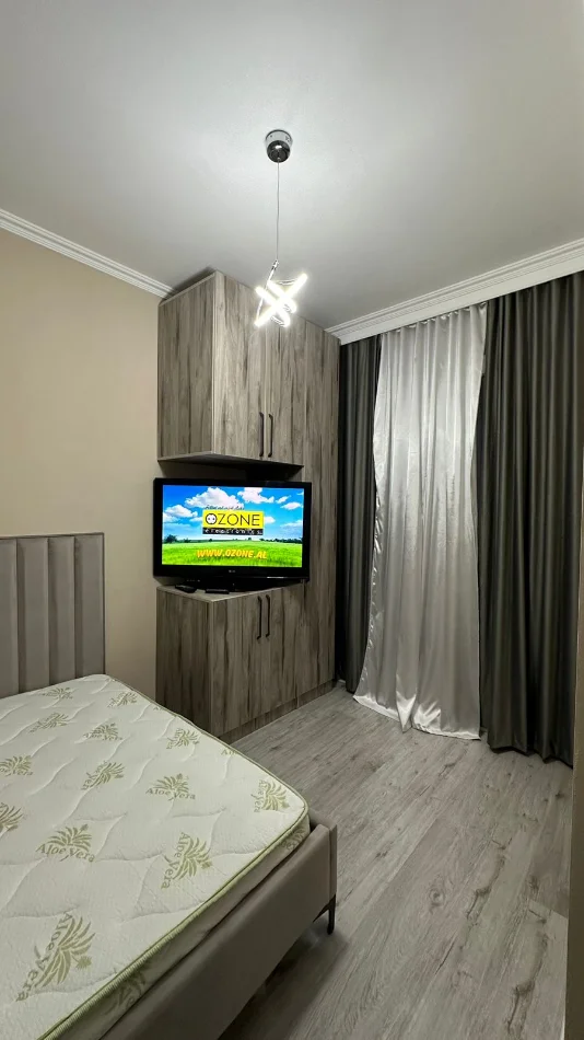 Tirane, jepet me qera apartament 1+1 Kati 2, 55 m² 600 € (Riza Cerova)