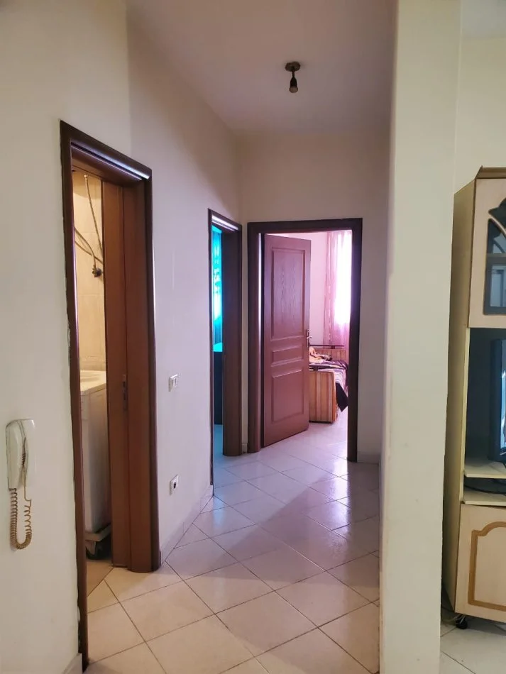 Tirane, shitet apartament 2+1 Kati 2, 98 m² 96.000 € (rruga ardeno)
