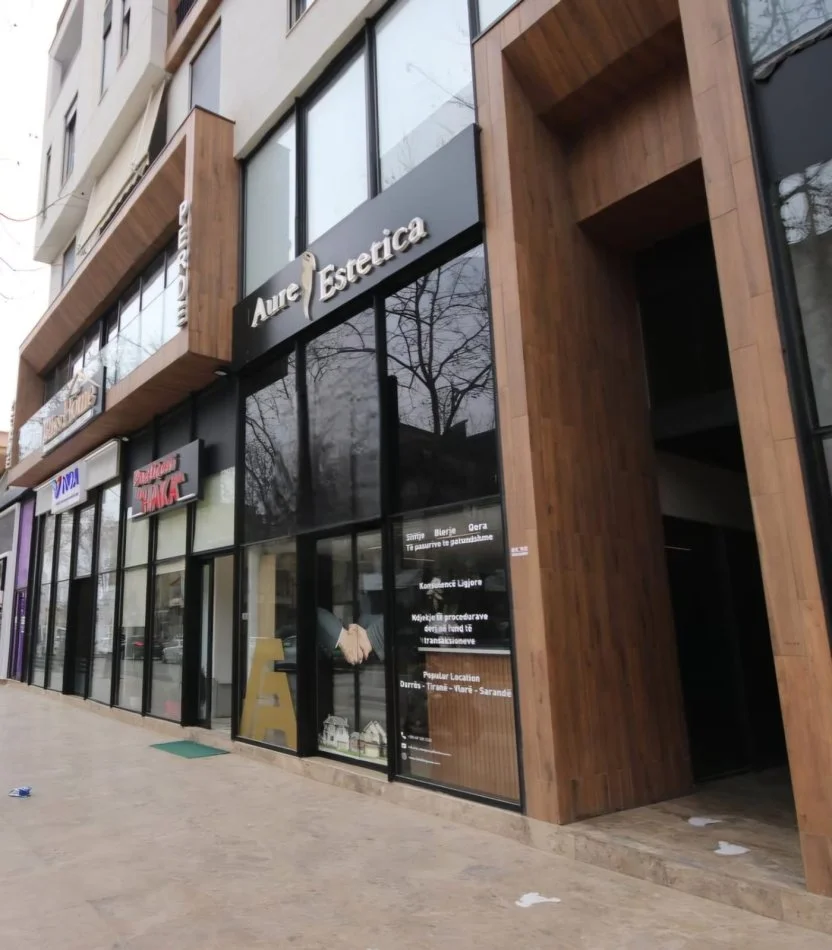 Tirane, shes dyqan Kati 0, 61 m² (Rruga e Dibres)