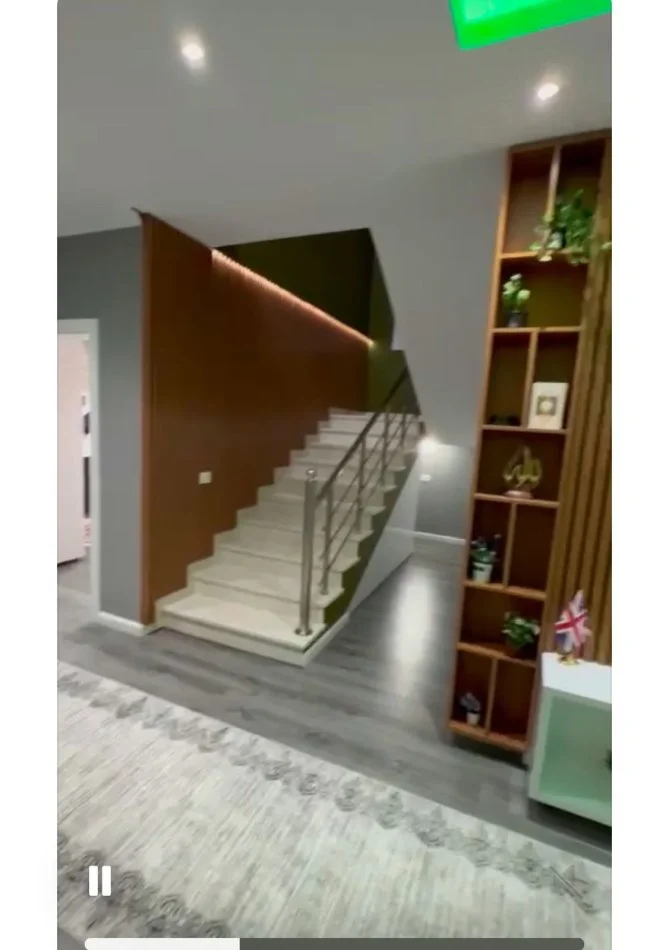 Durres, shitet Vile 3+1+Aneks+Ballkon Kati 2, 212 m² 300.000 € 