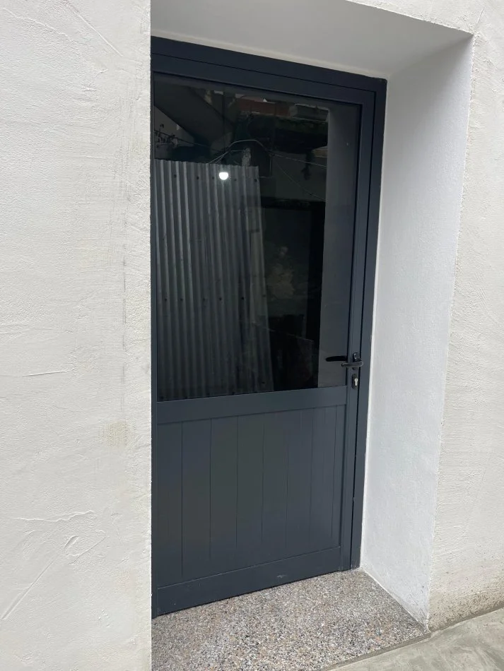 Tirane, jepet me qera shtepi 2+1 Kati 1, 75 m² 380 € (Misto Mame ,Rruga Bego Hoxha)