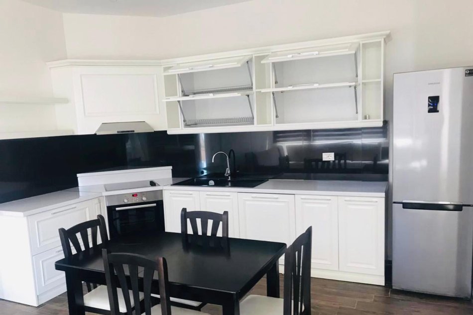 Tirane, jepet me qera apartament 2+1 Kati 6, 107 m² 700 € (Bulevardi Gjergj fishta)