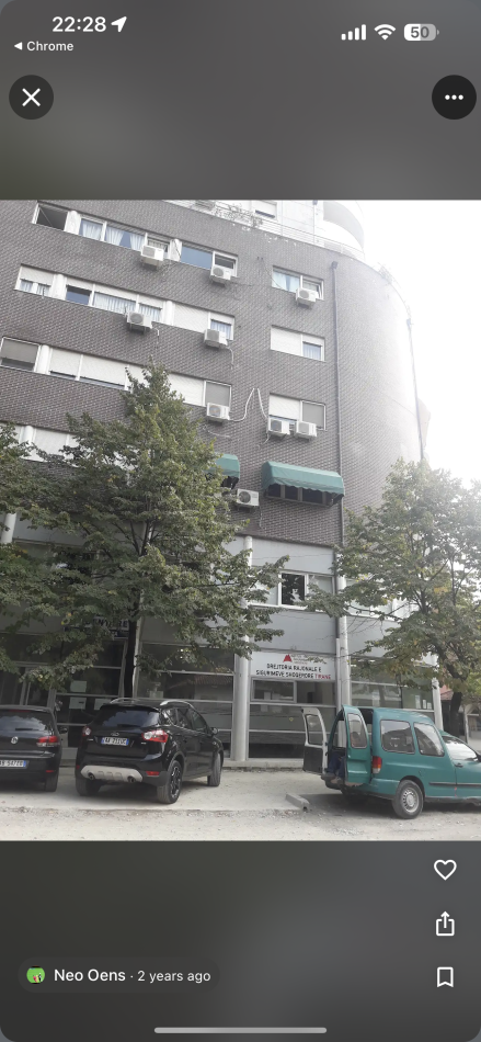 Tirane, jepet me qera apartament 2+1+Ballkon Kati 3, 115 m² 700 € (Tek Mozaiku, Rruga Muhamet Gjollesha)