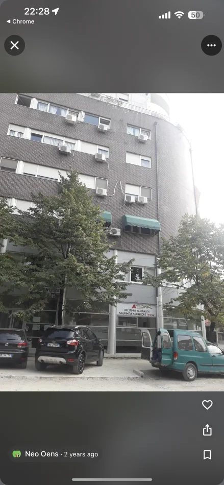 Tirane, jepet me qera apartament 2+1+Ballkon Kati 3, 115 m² 700 € (Tek Mozaiku, Rruga Muhamet Gjollesha)