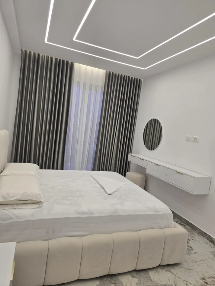 Tirane, jepet me qera apartament 1+1 , 70 m² 550 € (Paskuqan)