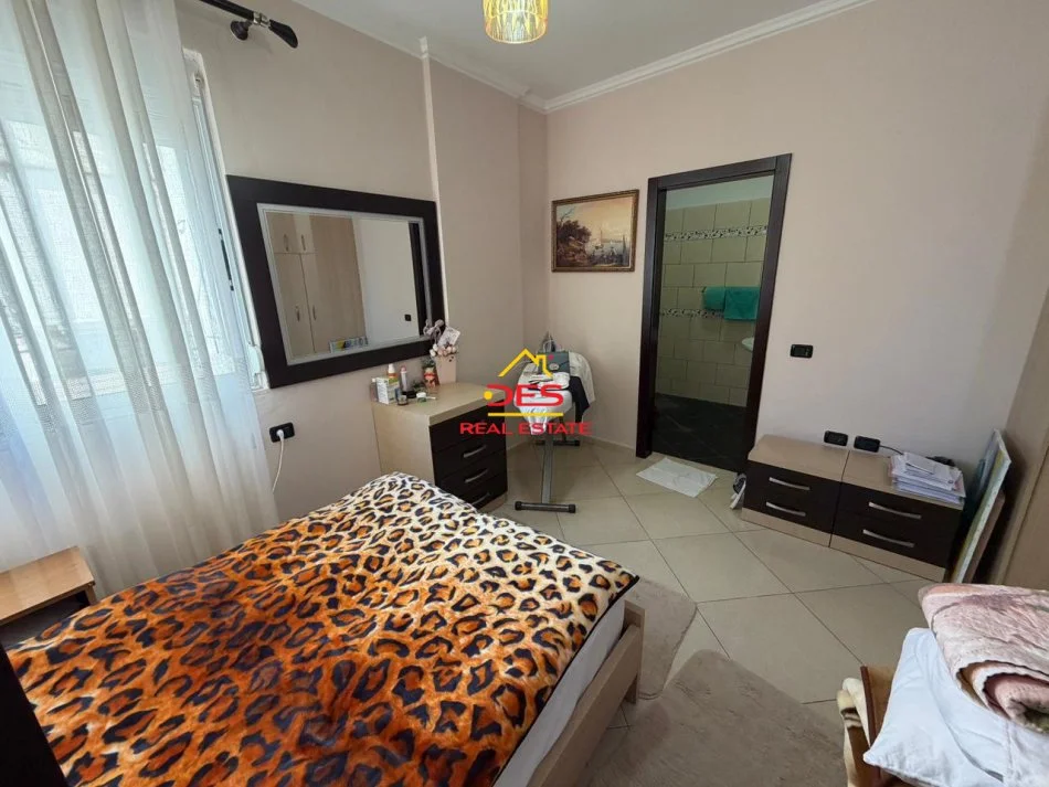 Vlore, shitet apartament 3+1+Ballkon Kati 7, 133 m² 190.000 € (Rruga Gjergj Arianiti)