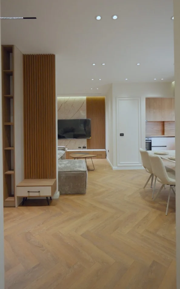 Tirane, shes apartament 2+1 Kati 7, 101 m² 261.000 € (Pallati me shigjeta)