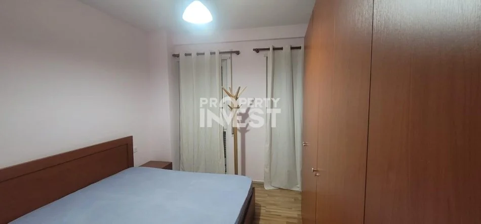 Tirane, jepet me qera 2+1 Kati 3, 76 m² 550 € (bulevardi ri)