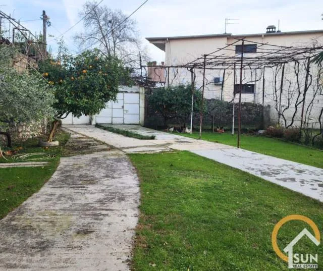 Shkoder, jepet me qera shtepi 3+1 Kati 0, 310 m² 35.000 Leke (TOPHANE, SHKODER)