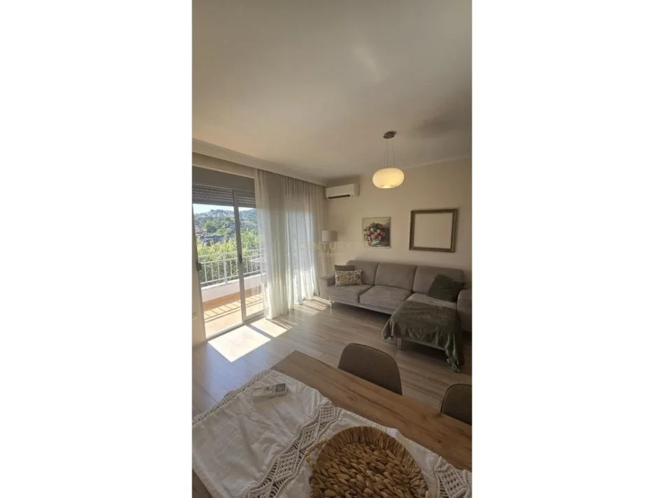Apartament 1+1 me qera te Liqeni i Thate