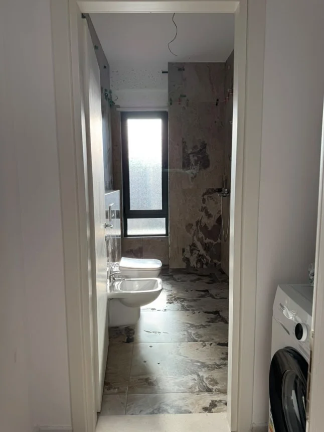 Tirane, jepet me qera apartament 2+1 Kati 4, 100 m² 600 € (Dritan hoxha)