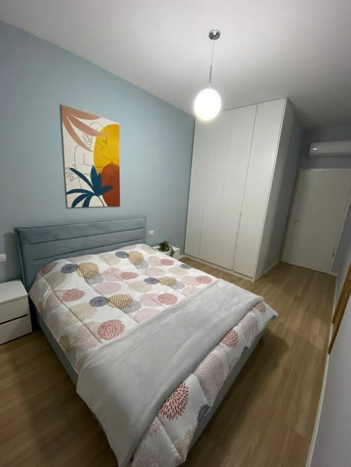 Tirane, jepet me qera apartament 1+1+Ballkon Kati 2, 58 m² 550 € (Kompleksi Magnet)