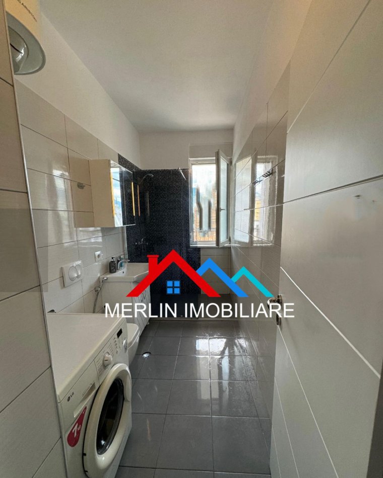 Tirane, jap me qera apartament 2+1+Ballkon Kati 5, 96 m² 800 € (RRUGA FREDERIK SHIROKA)