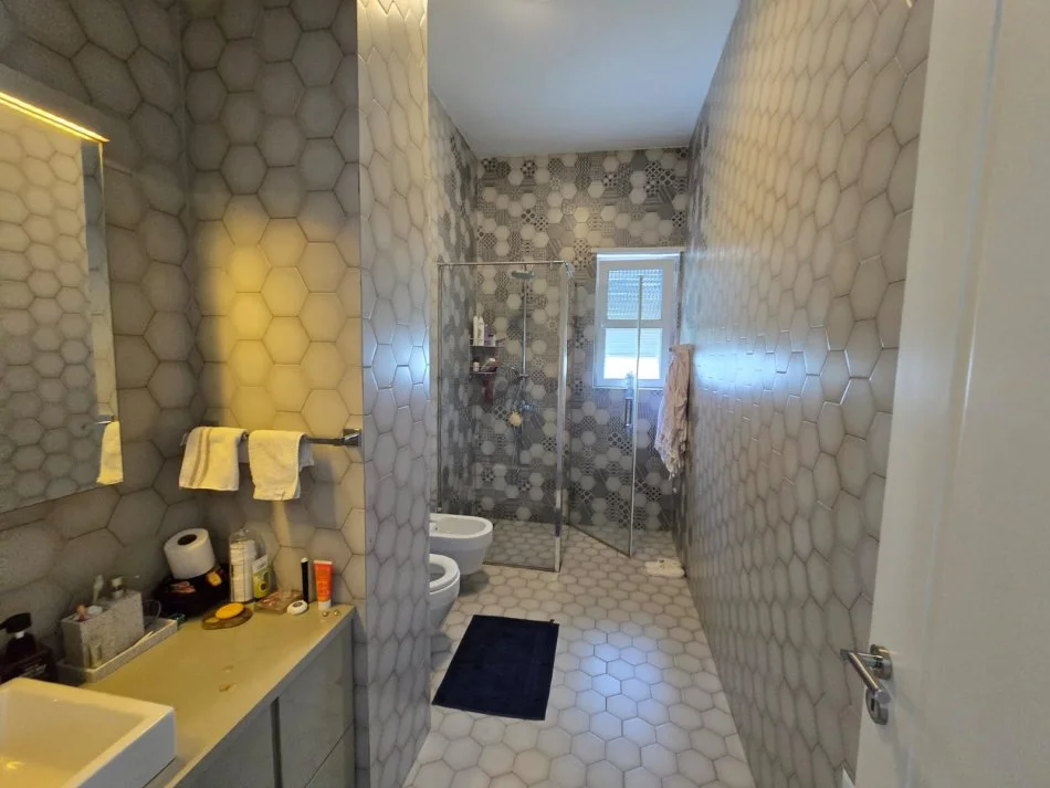 Tirane, shes Vile 3+1+Aneks+Ballkon , 145 m² 1.600.000 € (Rolling Hills)