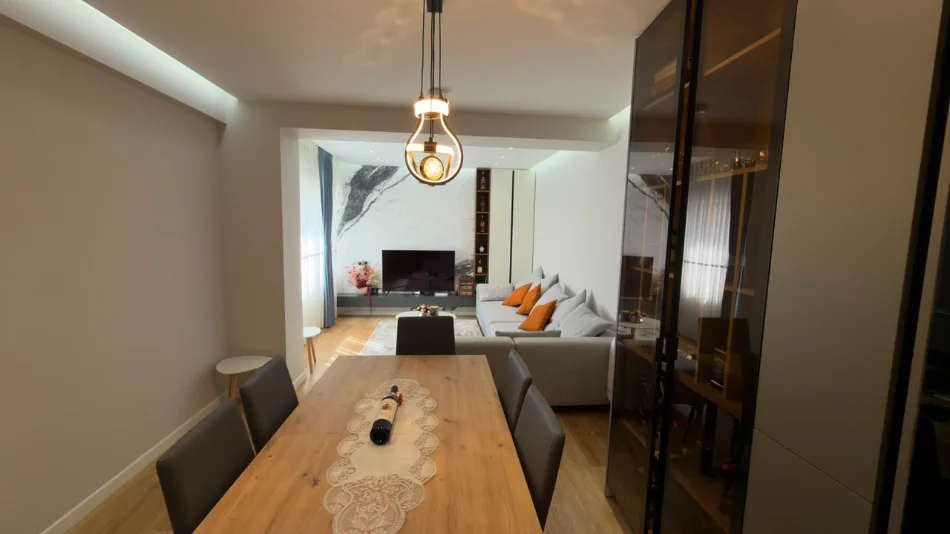 Tirane, jepet me qera apartament 1+1 Kati 4, 88 m² 1.000 € (Kodra e Diellit)
