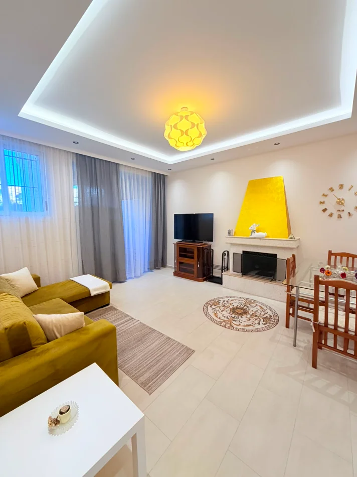 Durres, jepet me qera shtepi 2+1 Kati 1, 100 m² 700 € (Bulevardi Dyrrah,Durres)