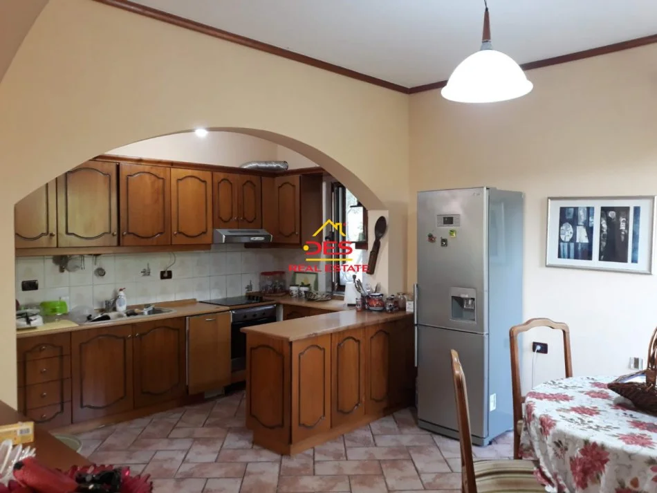 Vlore, shitet Vile , 339 m² 310.000 € (Kuzim Baba)