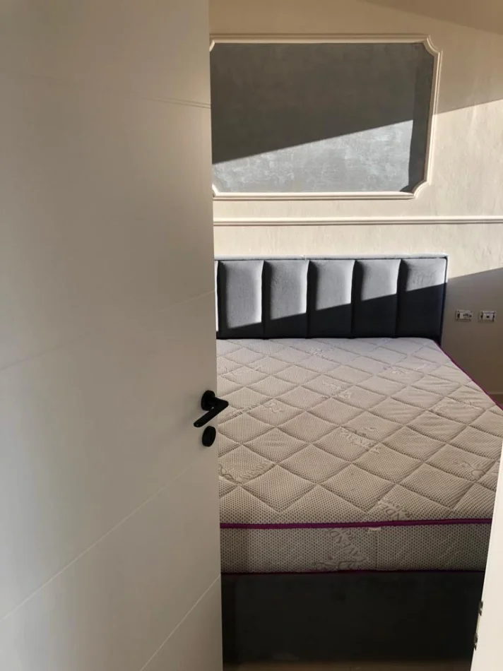 Tirane, shes apartament 1+1+Ballkon Kati 5, 50 m² 118.000 € (Fusha e Aviacionit)