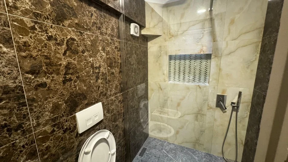 Tirane, jepet me qera apartament duplex Dublex Kati 1, 1.500 € (Kodra e Diellit)