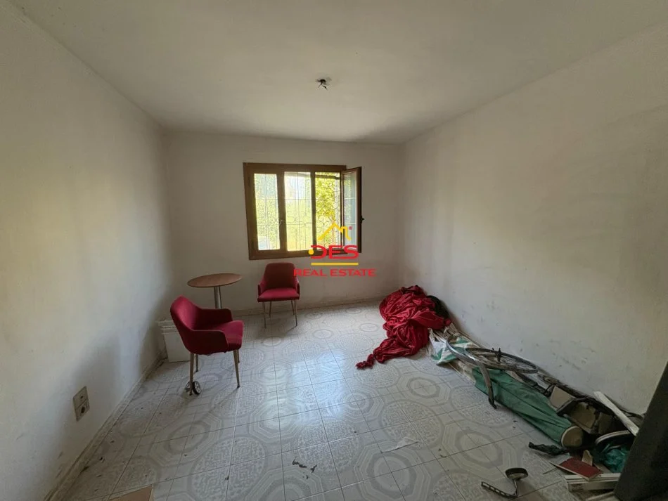 Vlore, shitet ambjent biznesi Kati 1, 110 m² 80.000 € (Rruga Mis Durhan)