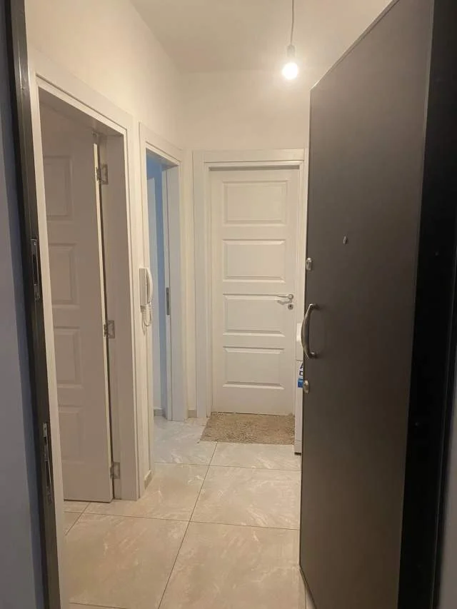 Tirane, jepet me qera apartament 1+1+BLK Kati 5, 55 m² 400 Euro (Laprak)