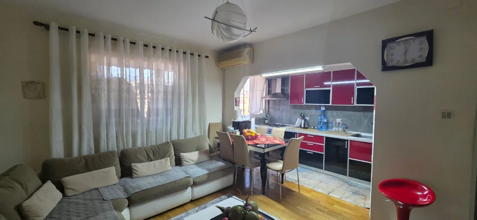Tirane, shitet apartament 1+1 Kati 5, 63 m² 88.000 € (Rruga Llambi Bonata)